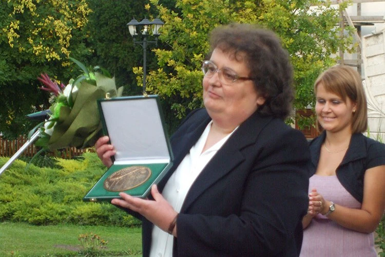 Közjó Szolgálatáért Emlékplakett