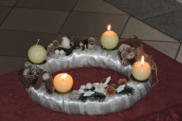 1481726099-6091-advent-lebeny-3-gyertyajpg-1499862338.jpg