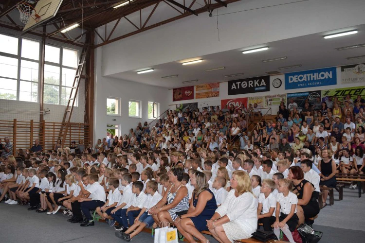 lebeny-iskola-evnyito-2019-7-1567499728.JPG