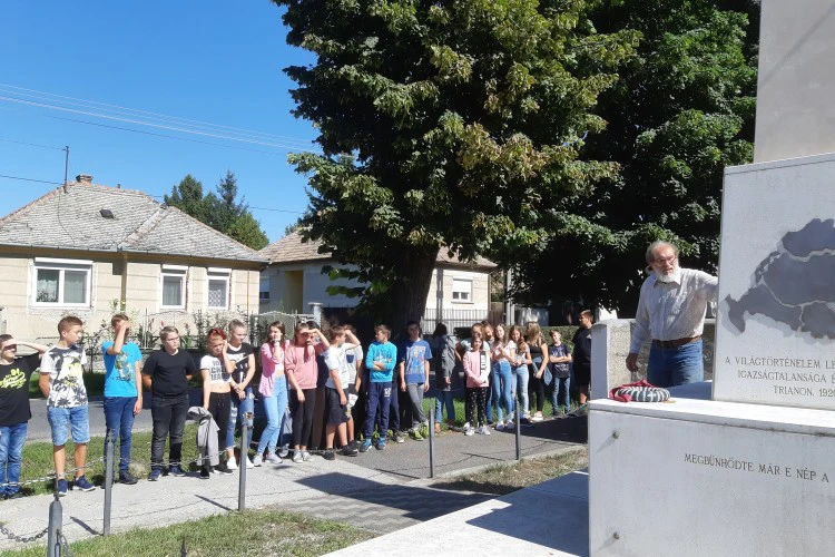 HAT-19-01-01202 Lébény, előkészületek