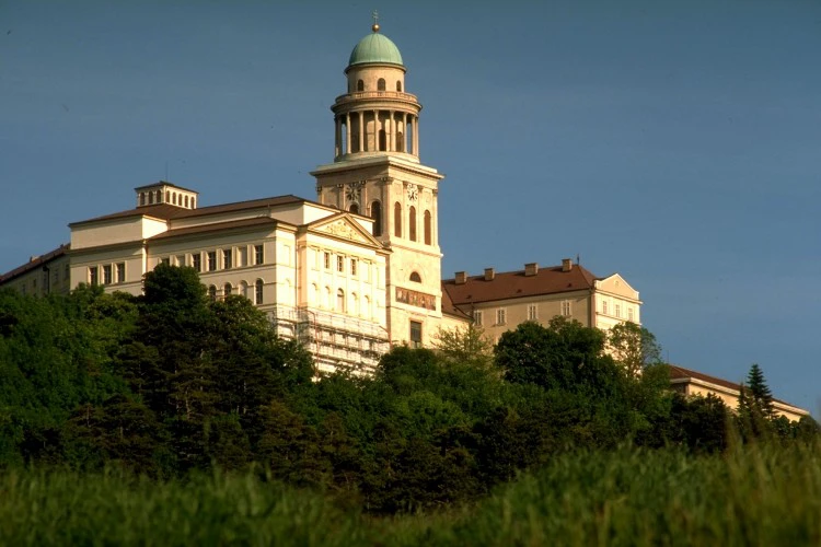 pannonhalma-1499849602.jpg
