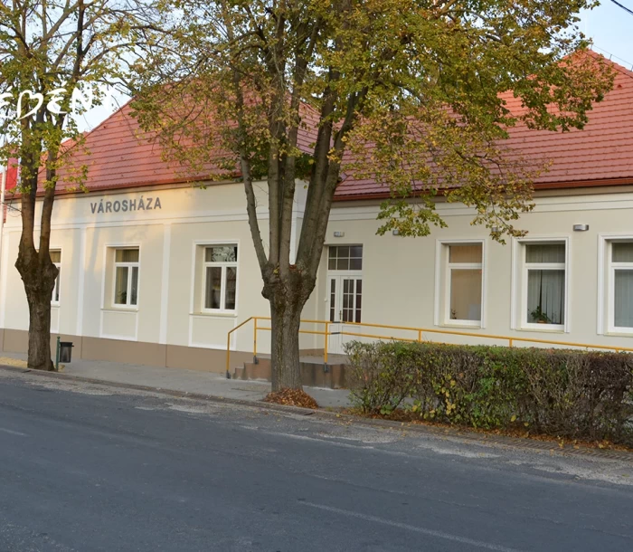 Hivatal épületének energetikai célú felújítása